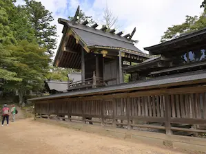 写真9 武蔵御嶽神社・本殿