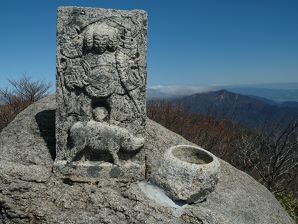 写真9 摩利支天(富士見岩) 写真9