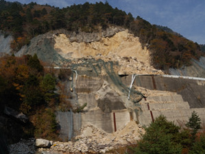 写真12 鈴鹿スカイライン・崩壊現場 写真12
