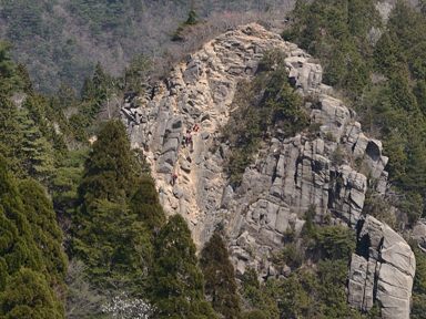 写真13 キレット、登山者が3人 写真13