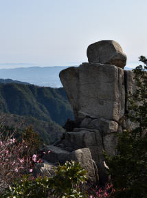写真2 地蔵岩 写真2