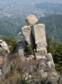 写真2 地蔵岩 写真2