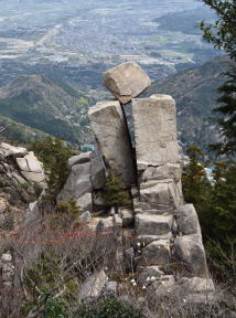 写真5 地蔵岩 写真5 地蔵岩