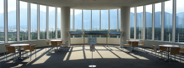 写真14 菰野町役場・展望ロビー 写真14 菰野町役場・展望ロビー