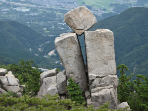 写真2 地蔵岩 写真2 地蔵岩