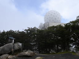 写真4 御在所レーダ雨量計 写真4 御在所レーダ雨量計