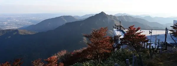 写真5 御在所岳にて・鎌ヶ岳 写真6 御在所岳にて・鎌ヶ岳